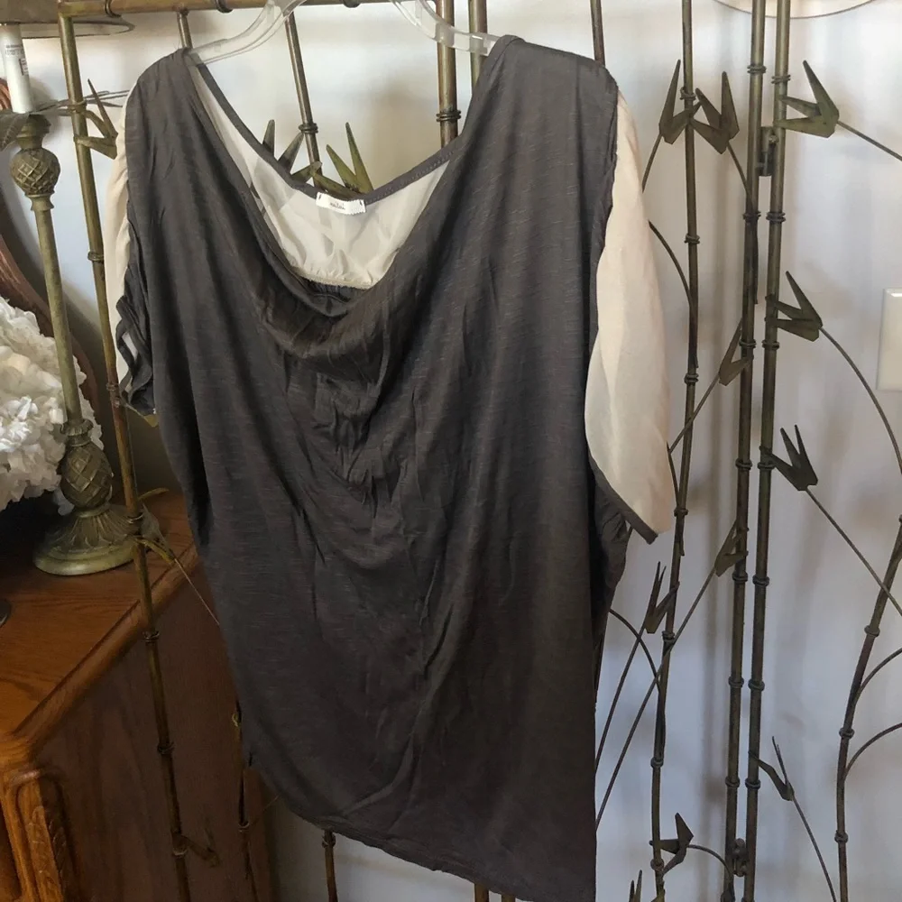 Maitai top, NWOT ruched neck line and sleeves, cute shimmery detail. Size med. - Picture 3 of 6